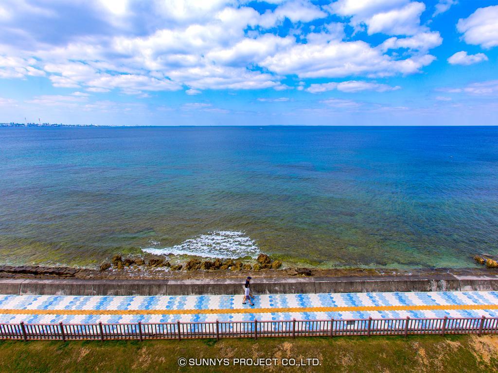 Отель Okinawa Ocean Front Тятан Экстерьер фото
