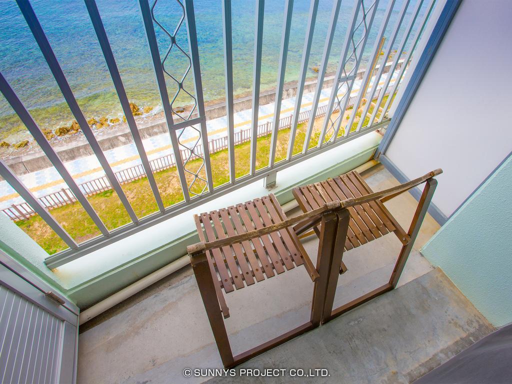 Отель Okinawa Ocean Front Тятан Экстерьер фото