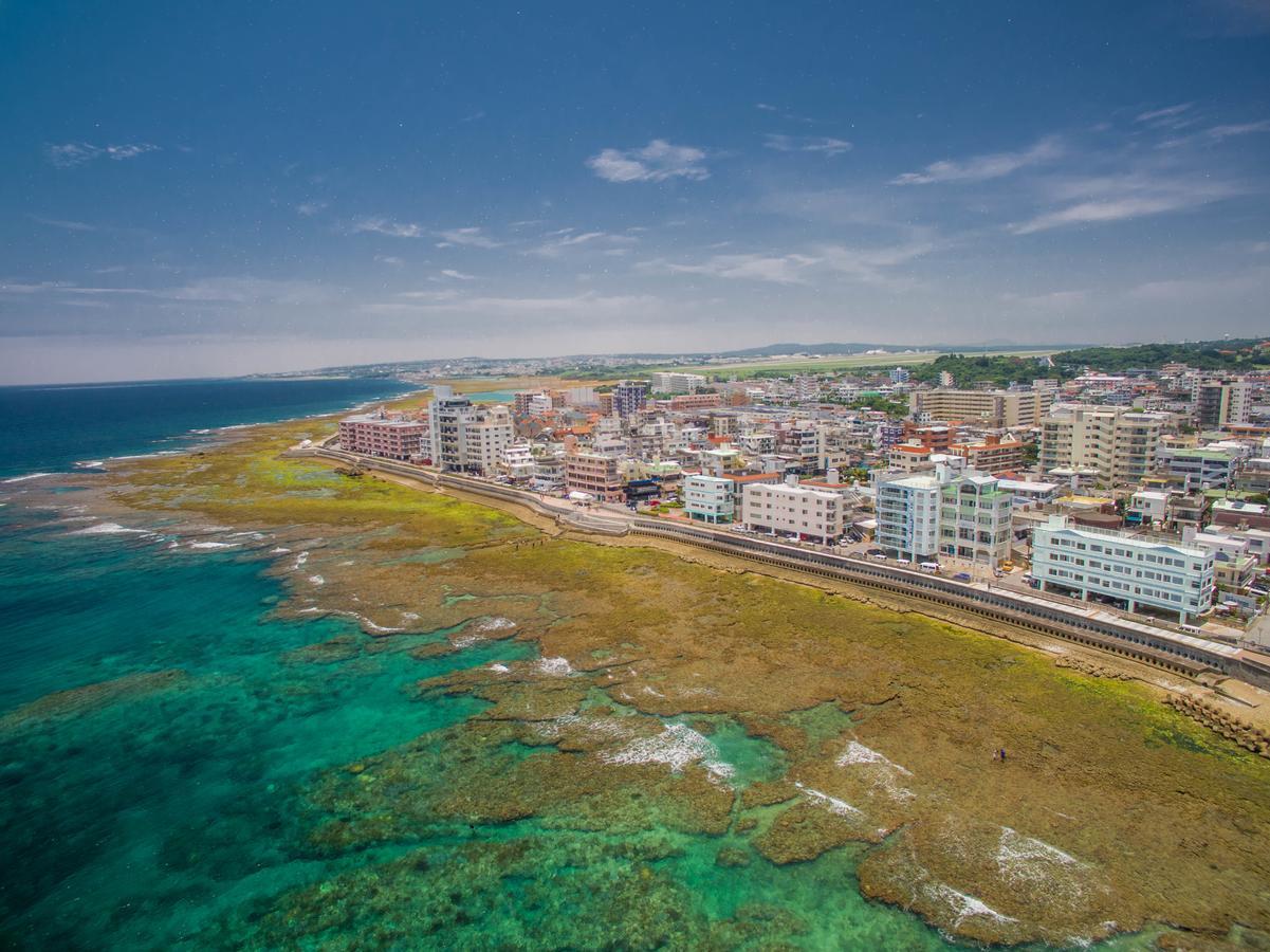 Отель Okinawa Ocean Front Тятан Экстерьер фото