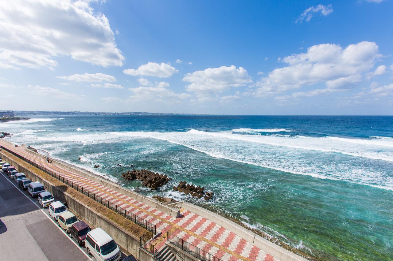 Отель Okinawa Ocean Front Тятан Экстерьер фото
